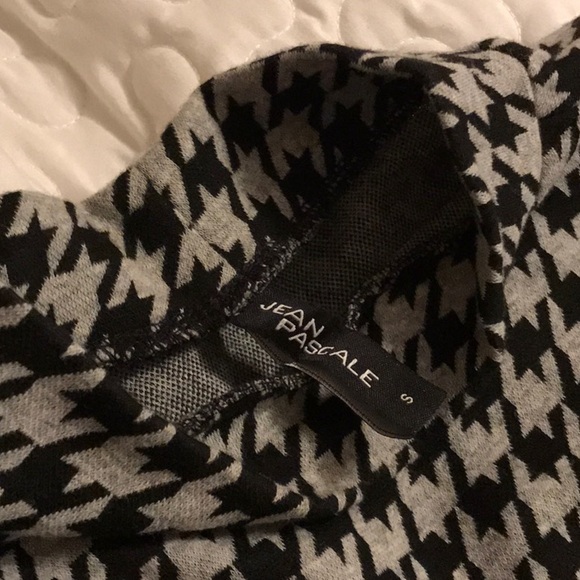 Houndstooth Knit Blouse - Picture 2 of 2